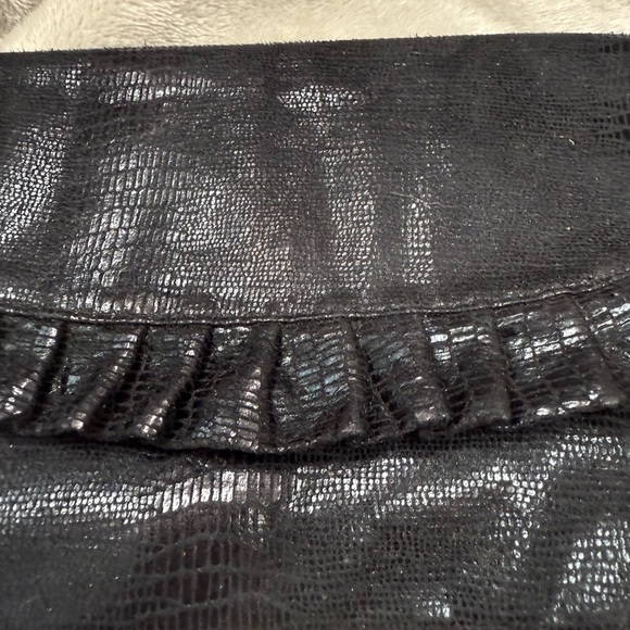 Steve Madden Black Ruffle Wristlet Clutch - Picture 2 of 9